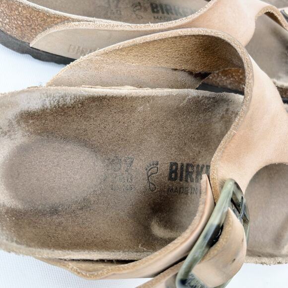 Birkenstock Gizeh Leather Thong Sandal Camo Buckle 37 Size 6.5 Tan Beige - Picture 4 of 6
